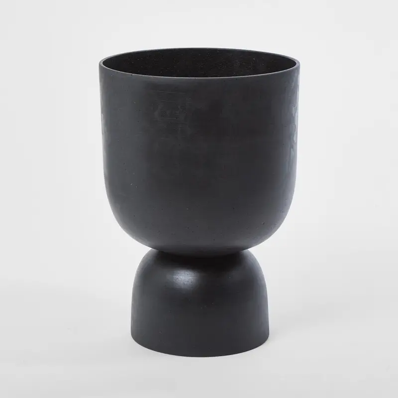 Blanche Large Black Ceramic Planter For Indoor/Outdoor Use 1