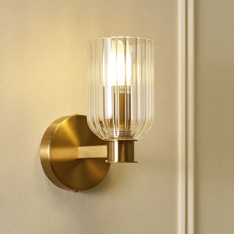 Charlize Single-Arm Wall Sconce 1