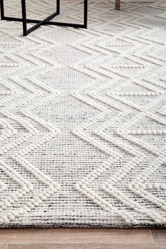 Clara Medium Throw Blanket – 280 X 190 Cm 1