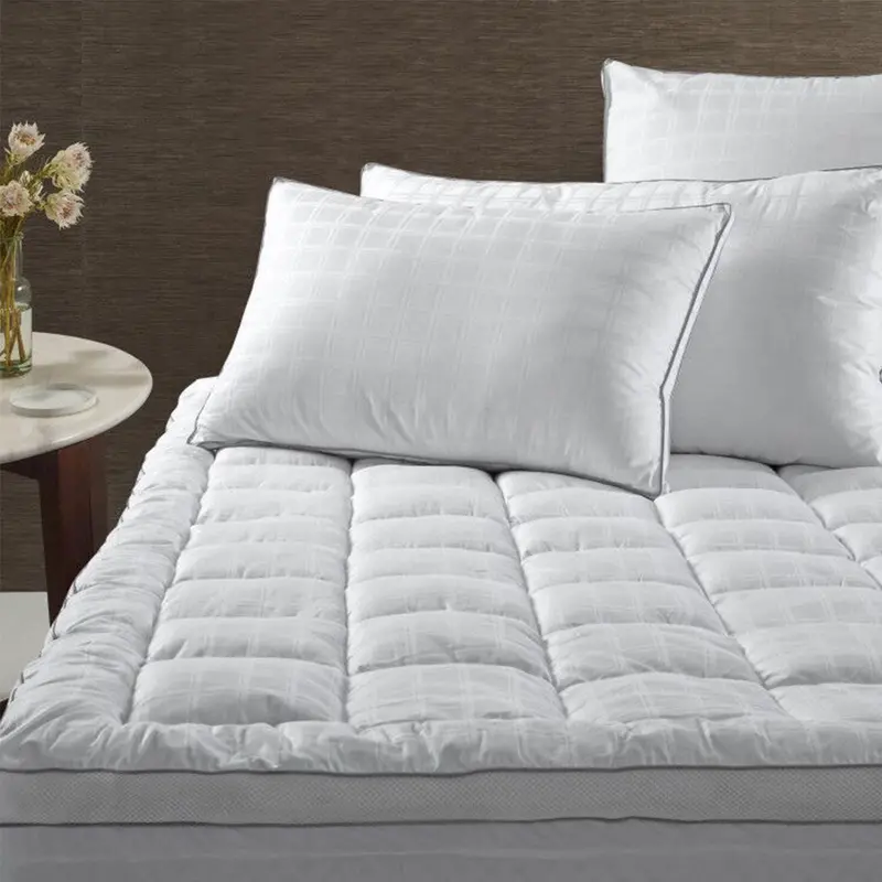 Deluxe Hotel Mattress Topper – King Size 1