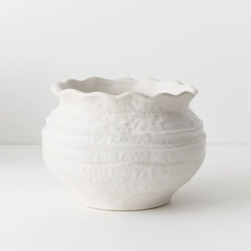 Helixo Twisted Design Pot Set – Two Sculptural Planters 1