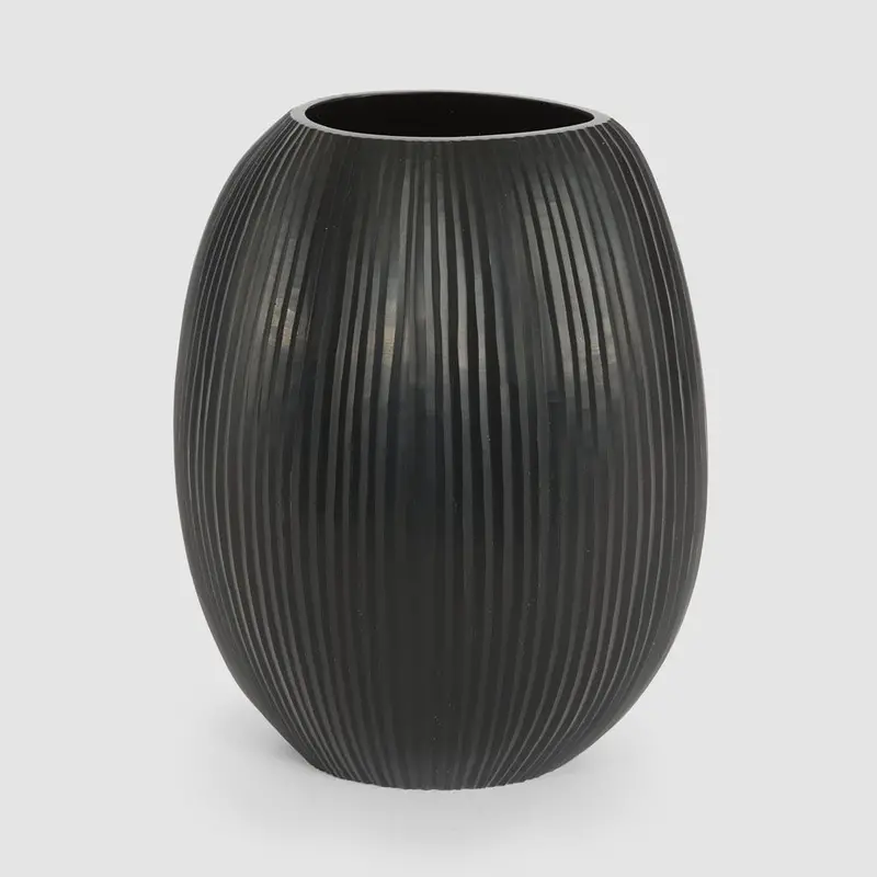 Mridula Mouth-Blown Glass Vessel – Handcrafted Design 1
