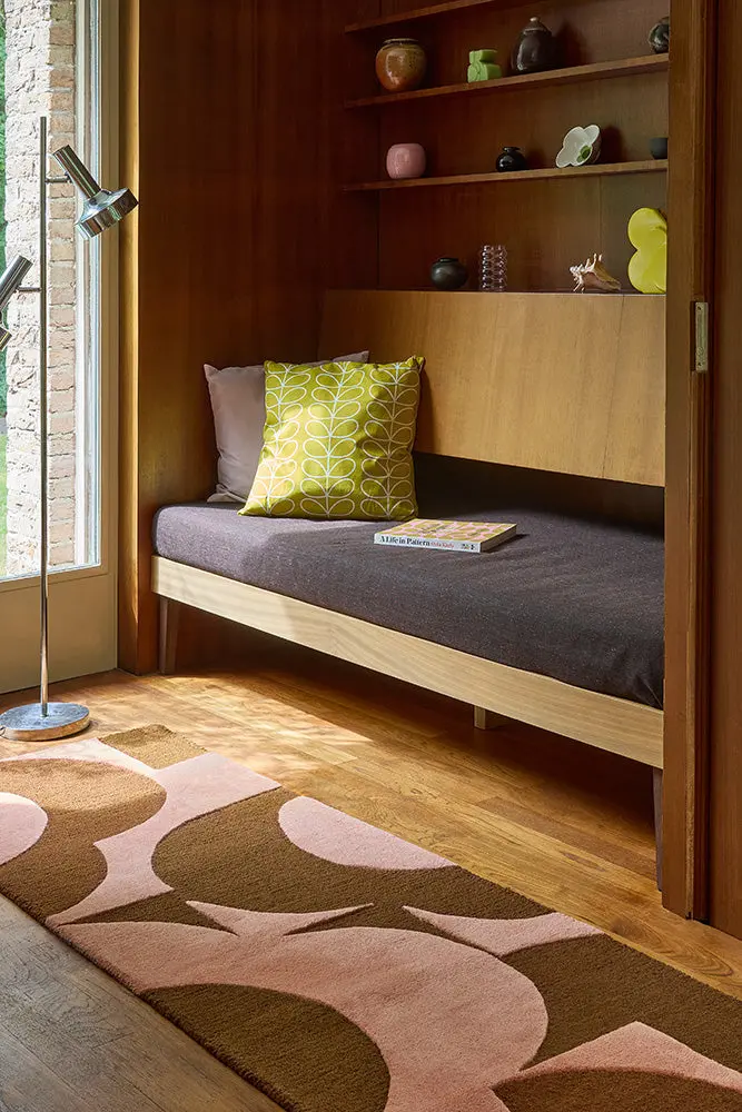Orla Kiely Prism Flower Pink Terracotta Runner Wallpaper 158002 1