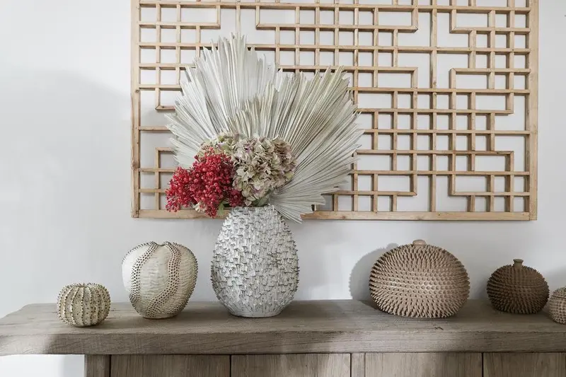 Ostrich Egg–Inspired Ceramic Vase In Natural Tone 1