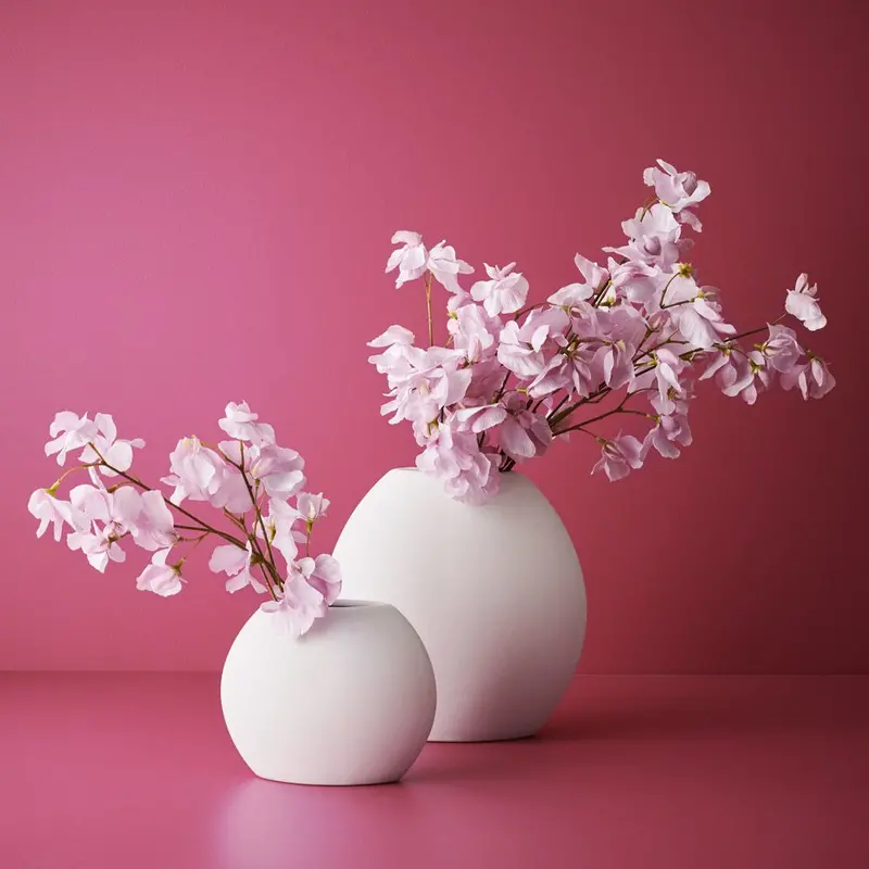 Tessie Vase Set – Two Sleek, Curved Tabletop Vessels 1