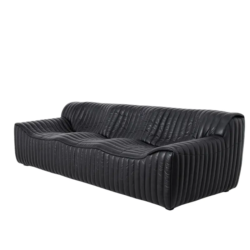 Three-Seater Black Leather Sofa 1