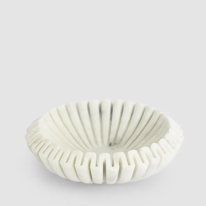 White Marble-Effect Oro Wave Serving Bowl 1